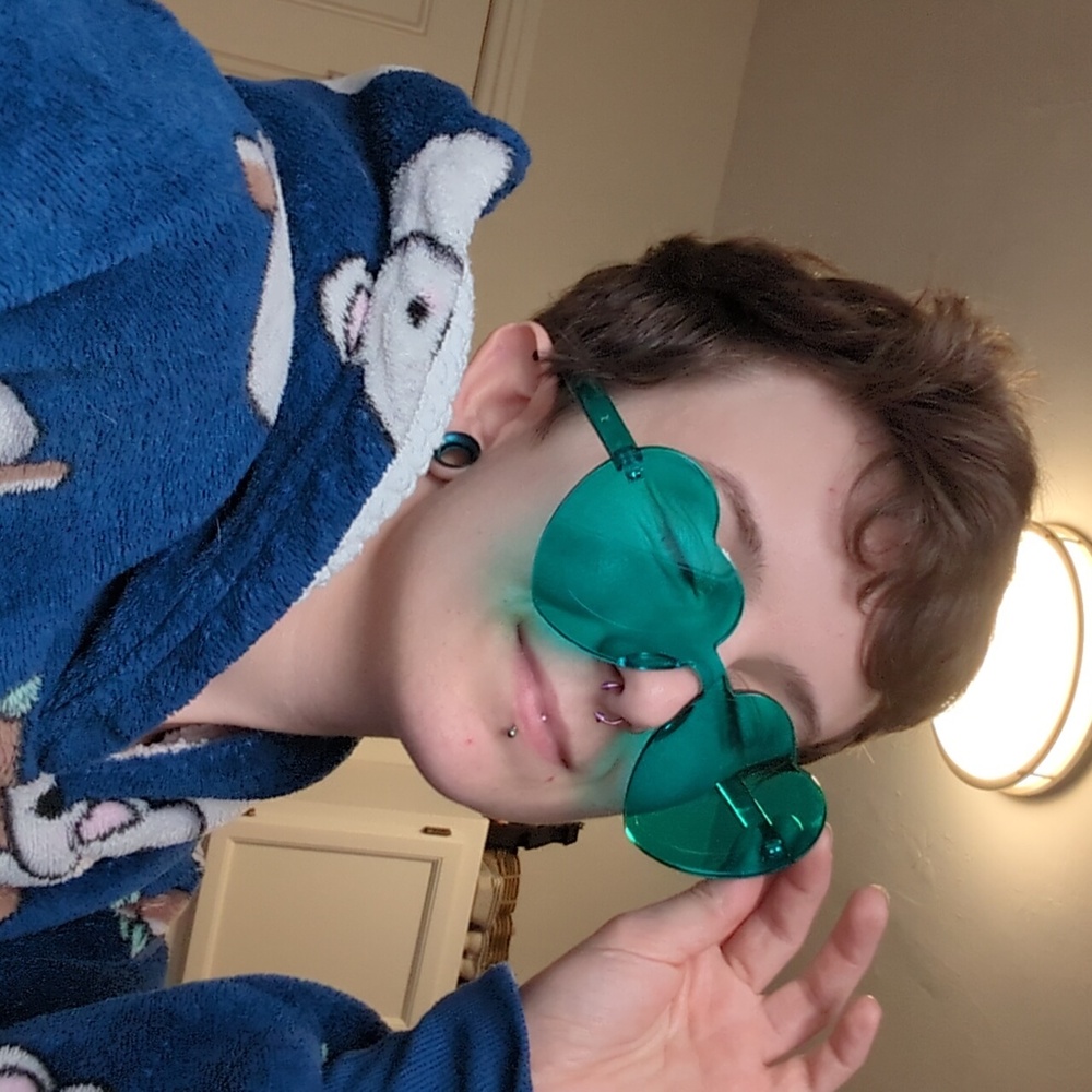 Teal Heart Glasses Translucent - Picture 5 of 5